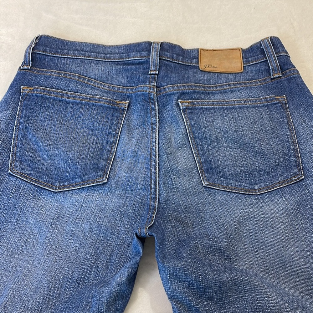 J CREW SLIM BROKEN IN BOYFRIEND SIZE 28 Women's Distressed Blue Jeans - Picture 7 of 7